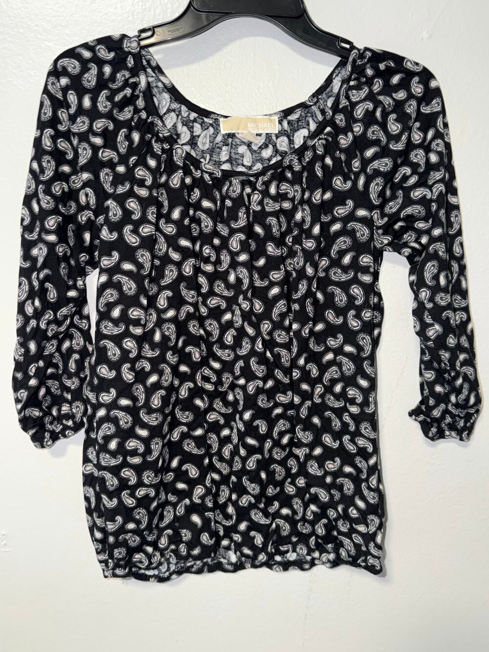 Michael Michael Kors Black and White Paisley Print Blouse Scoop Neck Pleated Fro
